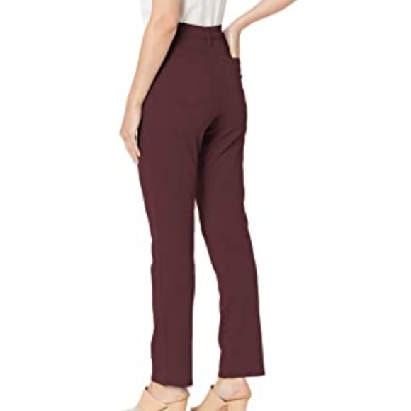 Gloria Vanderbilt Amanda Tapered Leg Classic Jean - Picture 3 of 8